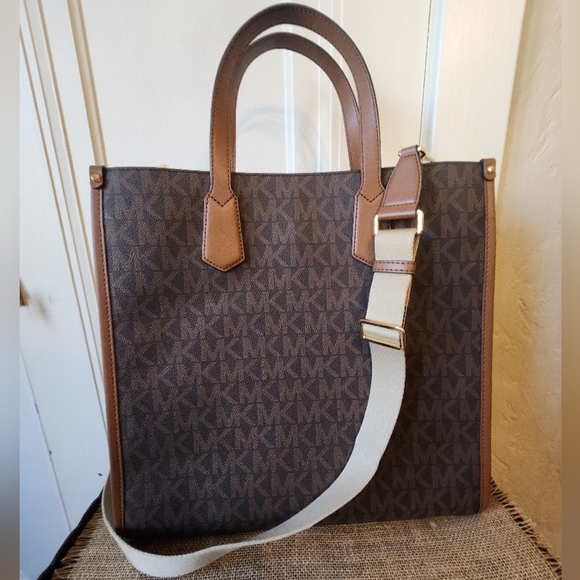 Michael Kors Maple Luggage Large NS Tote Bag Purse Carry On NWT - Picture 5 of 9